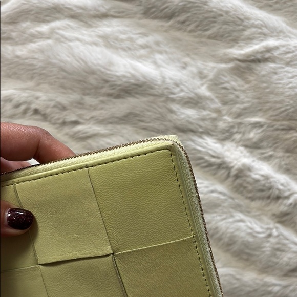 Bottega Veneta cassette zip Wallet - Picture 10 of 12
